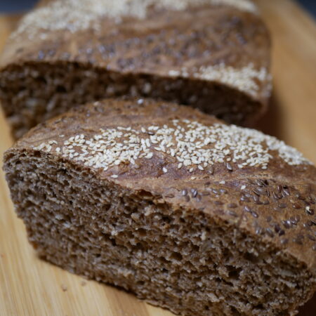 prosty chleb orkiszowy